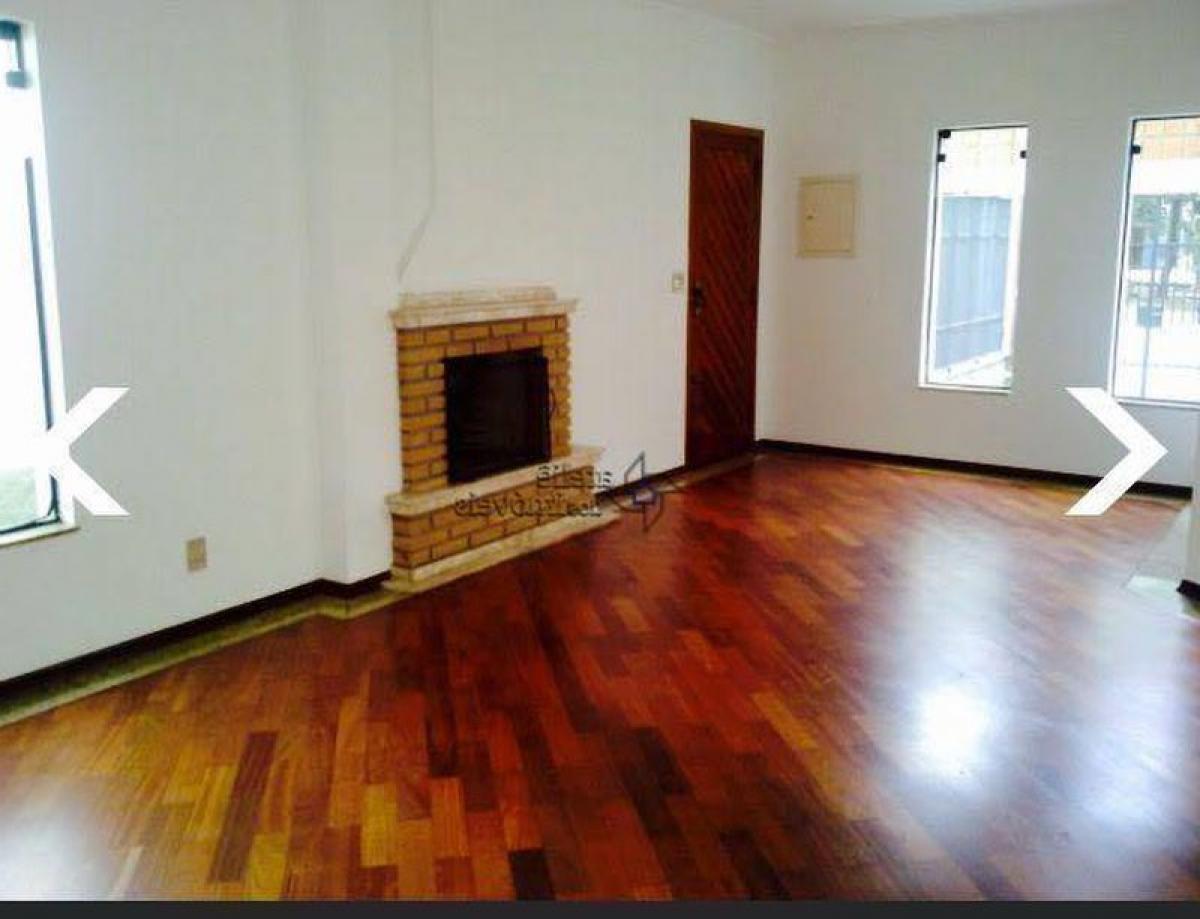 Casa de 4 dormitorios en Sao Paulo, Brazil No. 483786