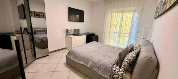 5 rooms Apartment in Benevento, Italy No. 31780 10