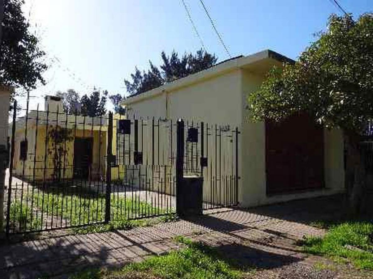 2 bedrooms House in Ituzaingo, Argentina No. 87511