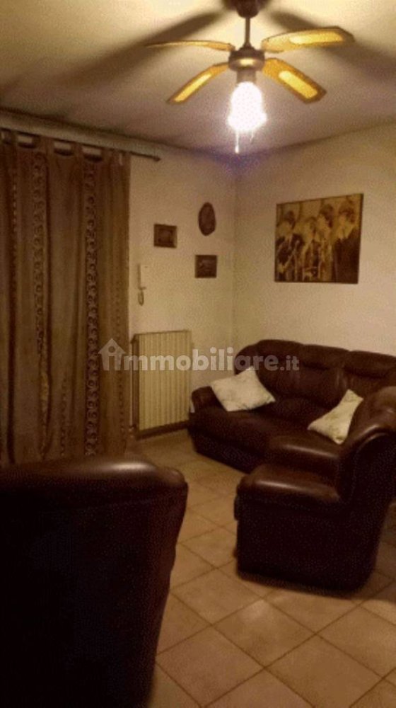 Apartamento de 2 dormitorios en Castelgerundo, Italy No. 379962