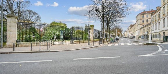 Парковка 10м² в Париж, Франция № 161887 2