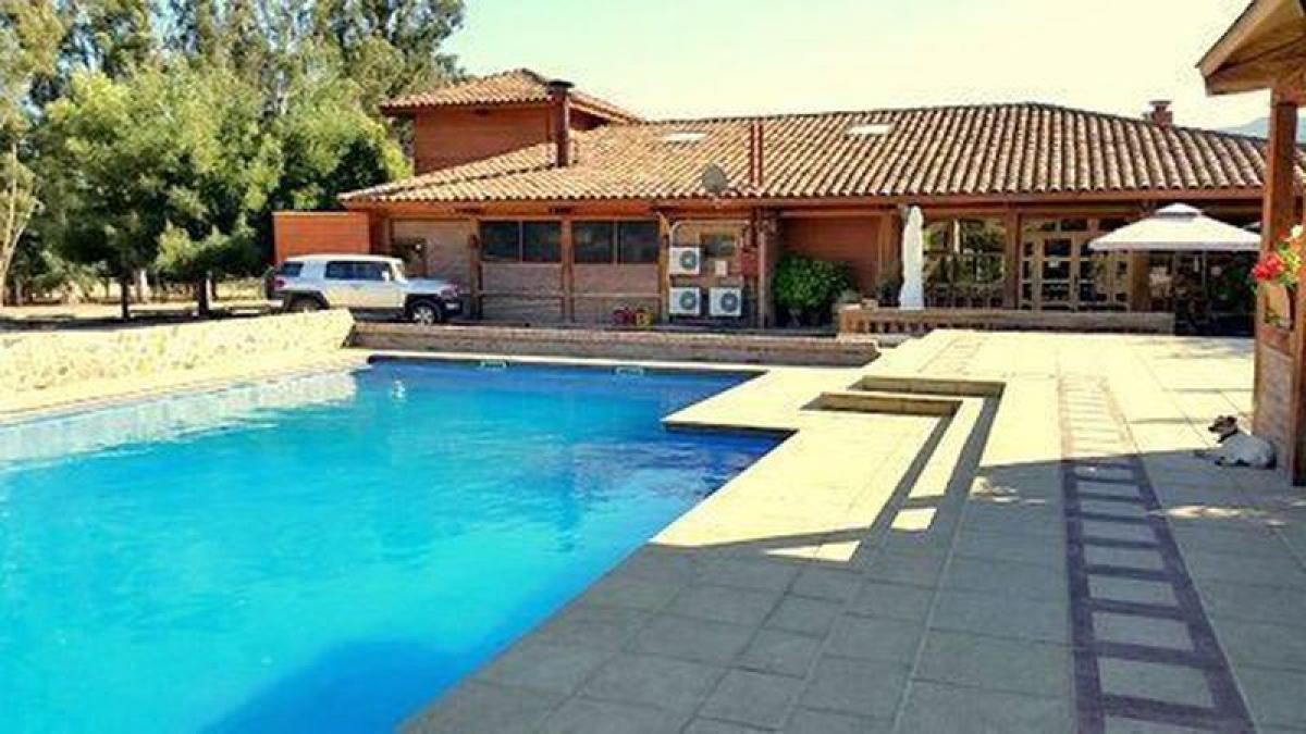  Land in Villa O'Higgins, Chile No. 1174