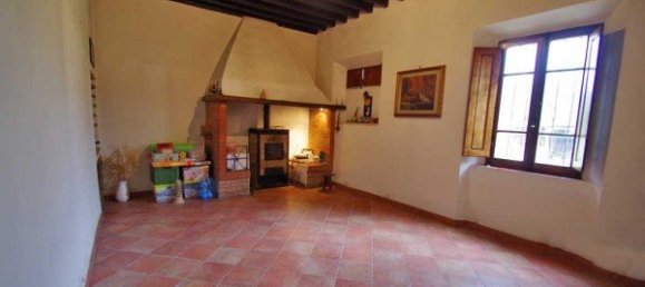 4 rooms House in Radicofani, Italy No. 110802 15
