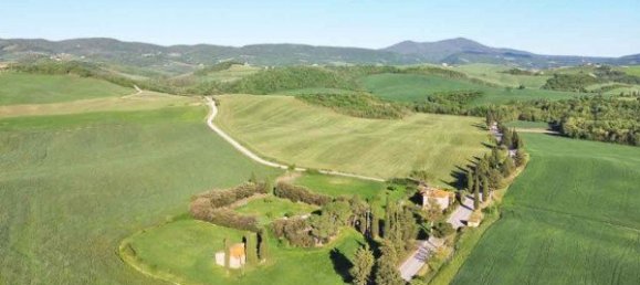 4 rooms House in Radicofani, Italy No. 110802 7