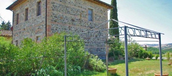 4 rooms House in Radicofani, Italy No. 110802 12