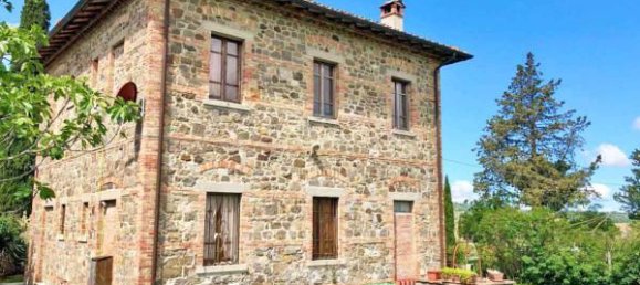4 rooms House in Radicofani, Italy No. 110802 8