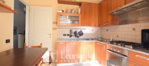 2 bedrooms House in Viareggio, Italy No. 354388 8