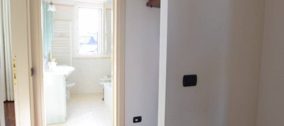 2 bedrooms House in Viareggio, Italy No. 354388 16