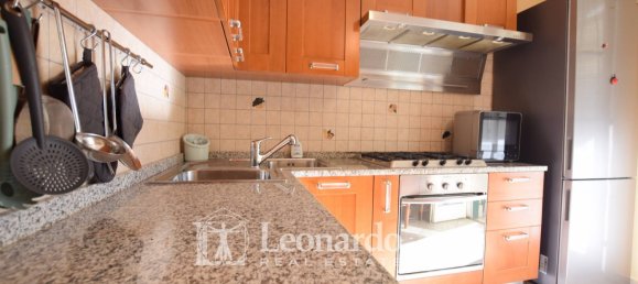 2 bedrooms House in Viareggio, Italy No. 354388 9