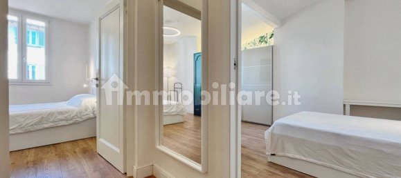 2 bedrooms Apartment in Florence, Italy No. 331171 3