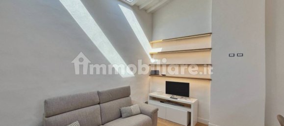 2 bedrooms Apartment in Florence, Italy No. 331171 4