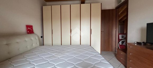 1 bedroom Apartment in Madone, Italy No. 60069 8