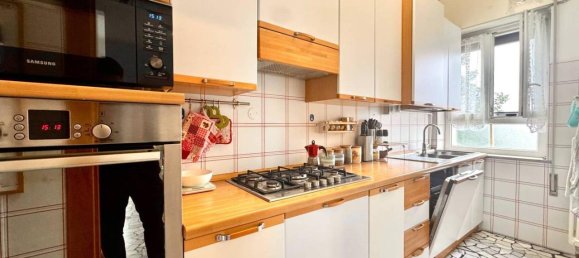 3 rooms Apartment in Vicenza, Italy No. 35927 4