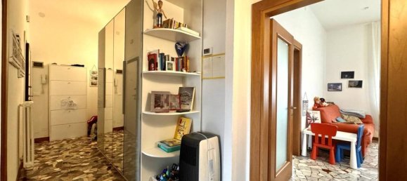 3 rooms Apartment in Vicenza, Italy No. 35927 16