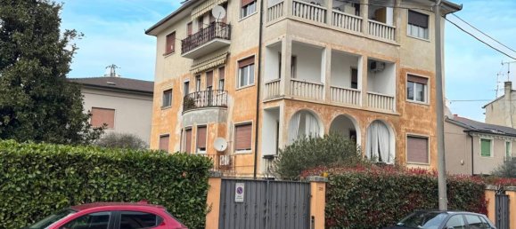 3 rooms Apartment in Vicenza, Italy No. 35927 17