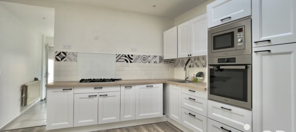 4 bedrooms House in Roubaix, France No. 249134 3