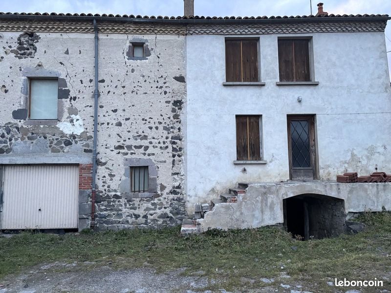 3 rooms Townhouse in Issoire, France No. 194593