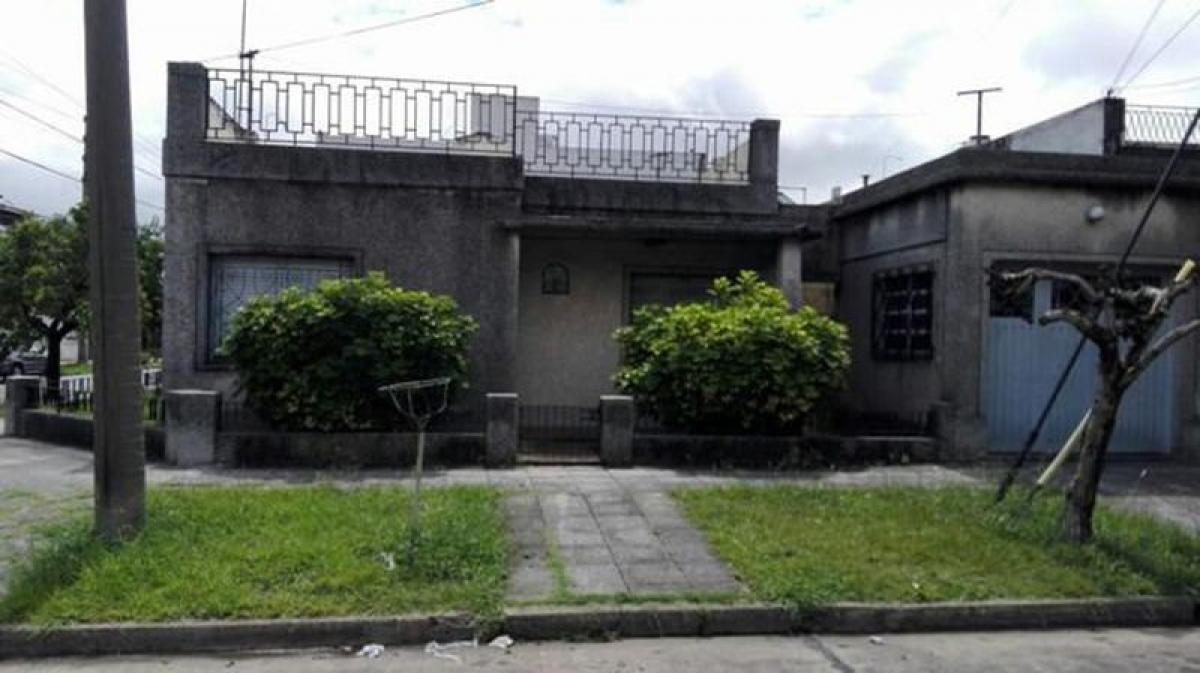 2 bedrooms House in Bermudez, Argentina No. 817