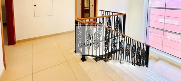 Villa T4 em Nadd Al Sheba, UAE N.º 52642 14