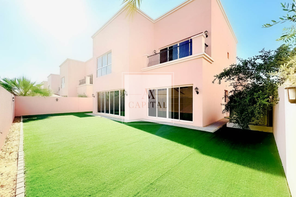 Villa T4 em Nadd Al Sheba, UAE N.º 52642