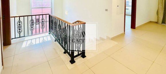 Villa T4 em Nadd Al Sheba, UAE N.º 52642 8