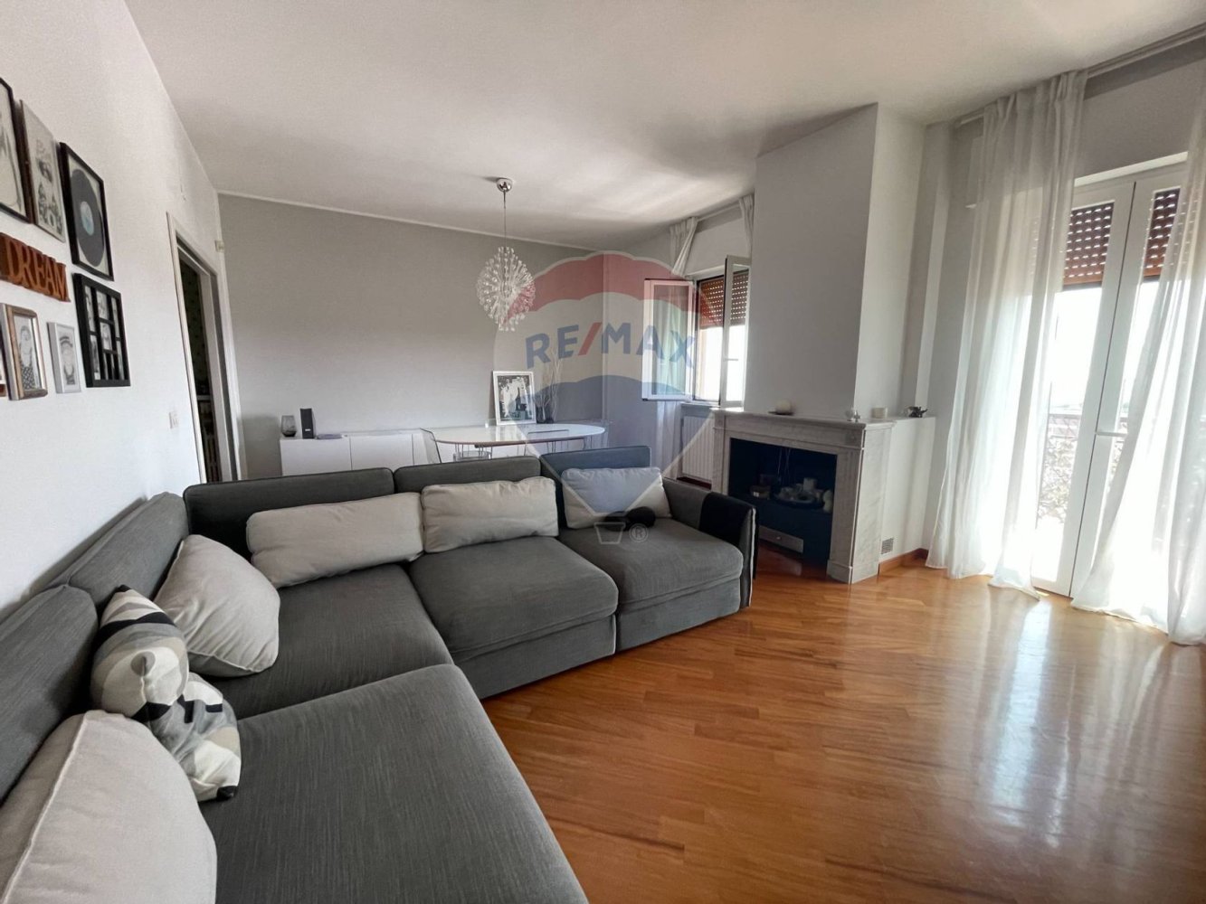 Квартира с 3 спальнями в Бари, Италия № 346056