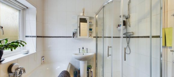 2 bedrooms Maisonette in Cobham, United Kingdom No. 13811 9