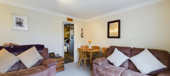 2 bedrooms Maisonette in Cobham, United Kingdom No. 13811 3