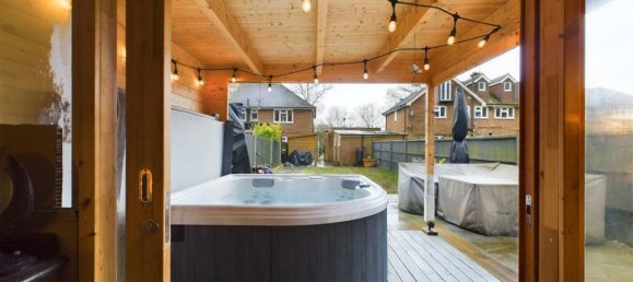 2 bedrooms Maisonette in Cobham, United Kingdom No. 13811 12