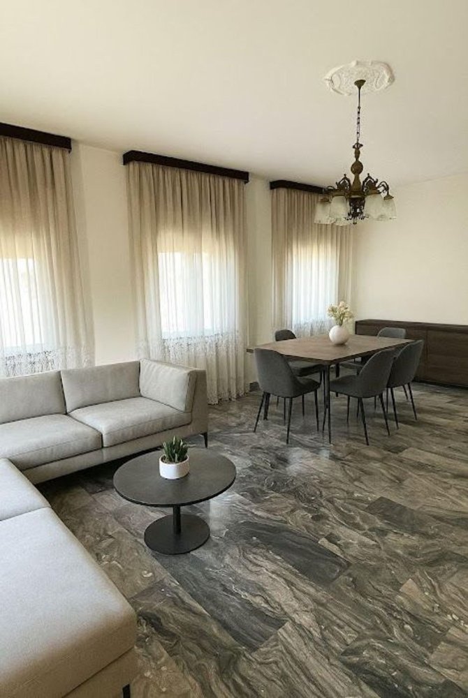 5 bedrooms Apartment in Ferrara, Italy No. 380736