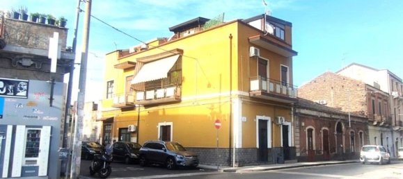 2 bedrooms Apartment in Catania, Italy No. 349408 8