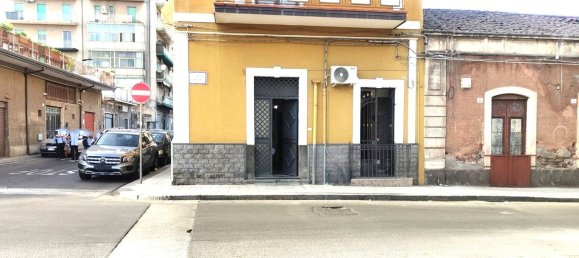 2 bedrooms Apartment in Catania, Italy No. 349408 10