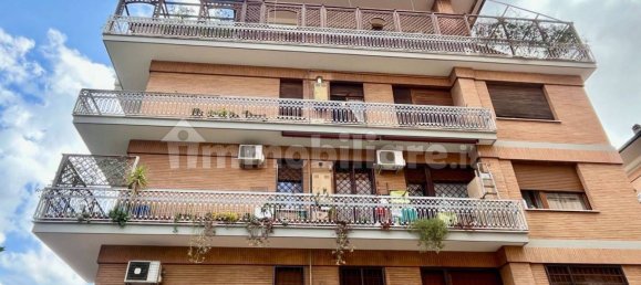 2 bedrooms Apartment in Rome, Italy No. 192390 28