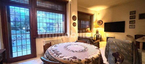 2 bedrooms Apartment in Rome, Italy No. 192390 8