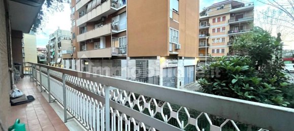 2 bedrooms Apartment in Rome, Italy No. 192390 23