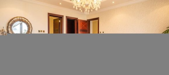5 bedrooms Villa in Palm Jumeirah, UAE No. 2970 8