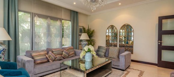 5 bedrooms Villa in Palm Jumeirah, UAE No. 2970 3