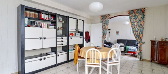 3 bedrooms House in Vernouillet, France No. 151809 4