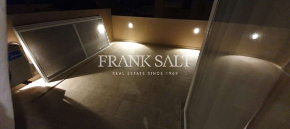 Ático de 2 dormitorios en Luqa, Malta No. 9690 6