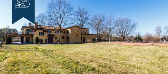 3 bedrooms Hotel in Prato, Italy No. 55019 8