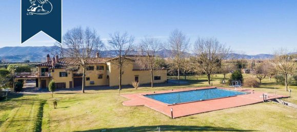 3 bedrooms Hotel in Prato, Italy No. 55019 24