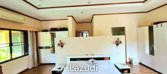 6 bedrooms Commercial property in Sattahip, Thailand No. 17149 9