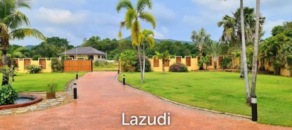 6 bedrooms Commercial property in Sattahip, Thailand No. 17149 6