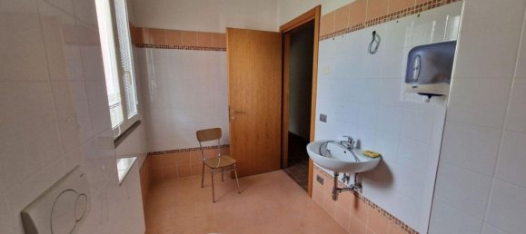 784m² Commercial property in Loro Ciuffenna, Italy No. 371554 14