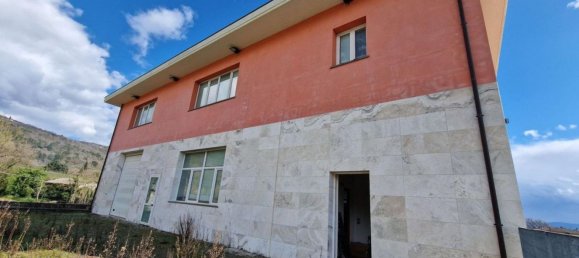 784m² Commercial property in Loro Ciuffenna, Italy No. 371554 18