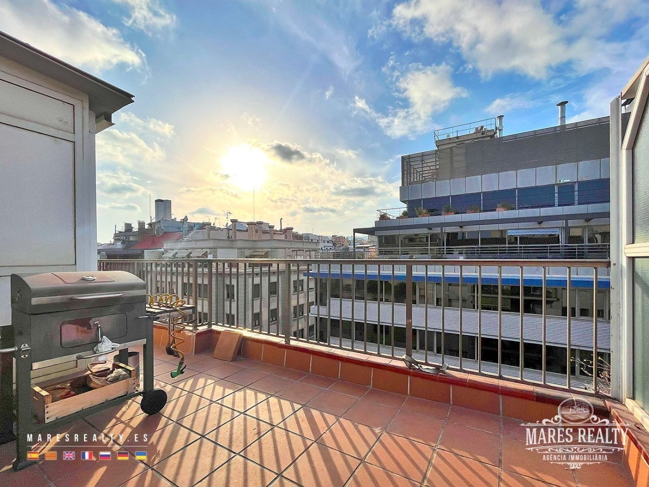 Квартира с 3 спальнями в Барселона, Испания № 16829