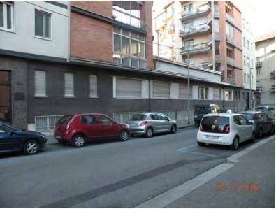 5 rooms Commercial property in Turin, Italy No. 81109