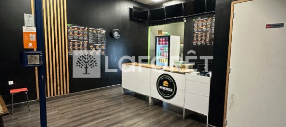 1 bedroom Commercial property in Corbeil-Essonnes, France No. 171747 2