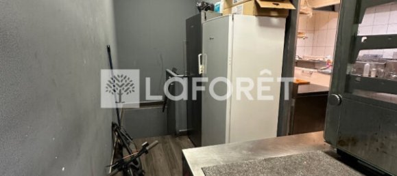 1 bedroom Commercial property in Corbeil-Essonnes, France No. 171747 4