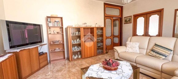 6 bedrooms House in Bucchianico, Italy No. 37411 6